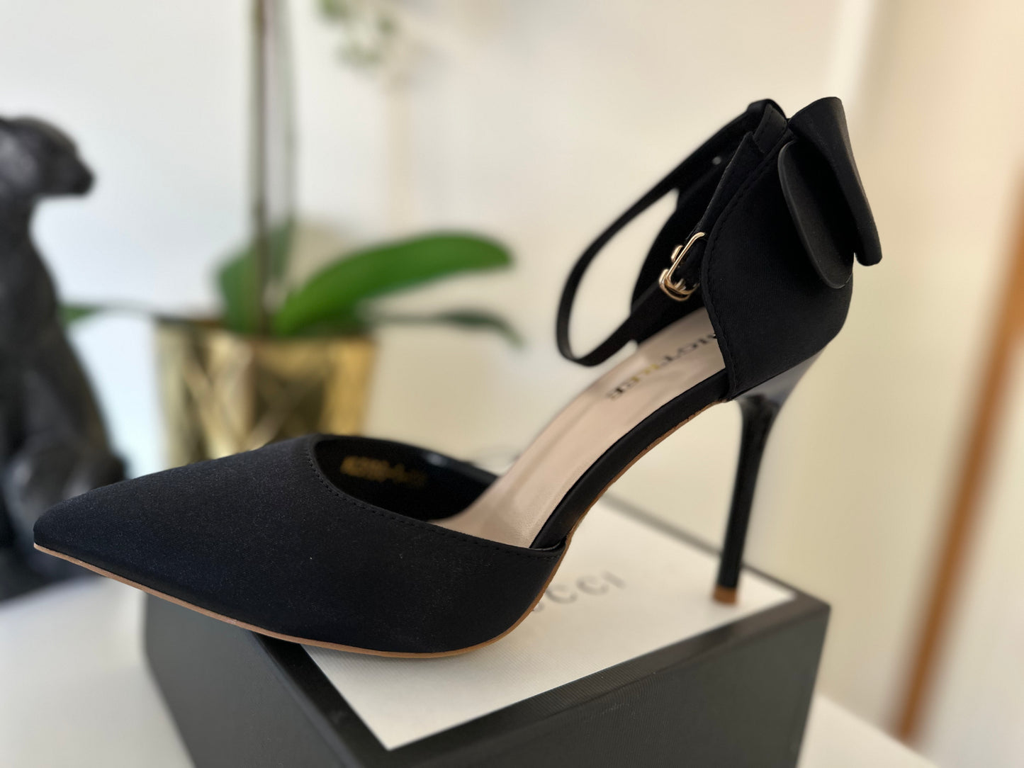 Closed Toe Stiletto Heel with Bow