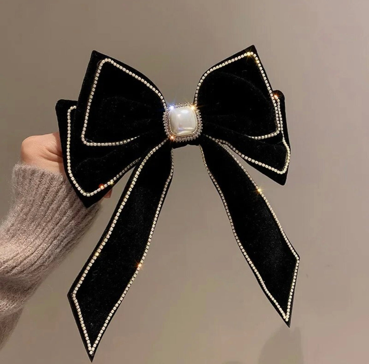 Black Bow Clip in Hair accessories